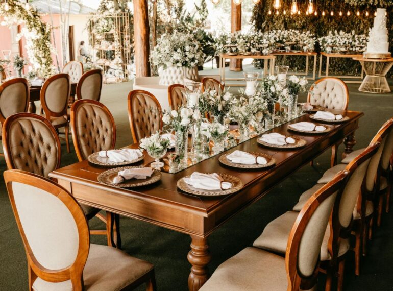 Restaurant Dining Tables Set Manufacturer in Delhi with Get Furniture offering premium quality dining furniture.