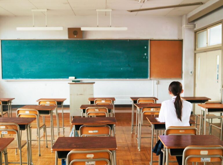School furniture manufacturer Delhi classroom setup